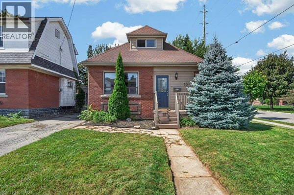 50 Wexford Ave S, Hamilton, ON 2