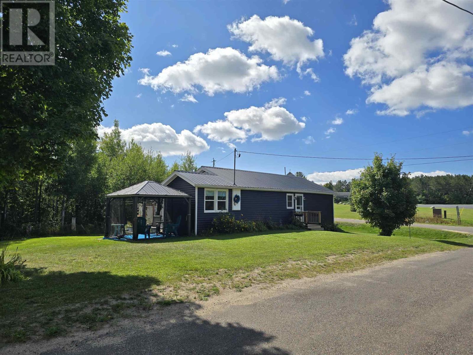 1607 Hilton RD - Photo 2