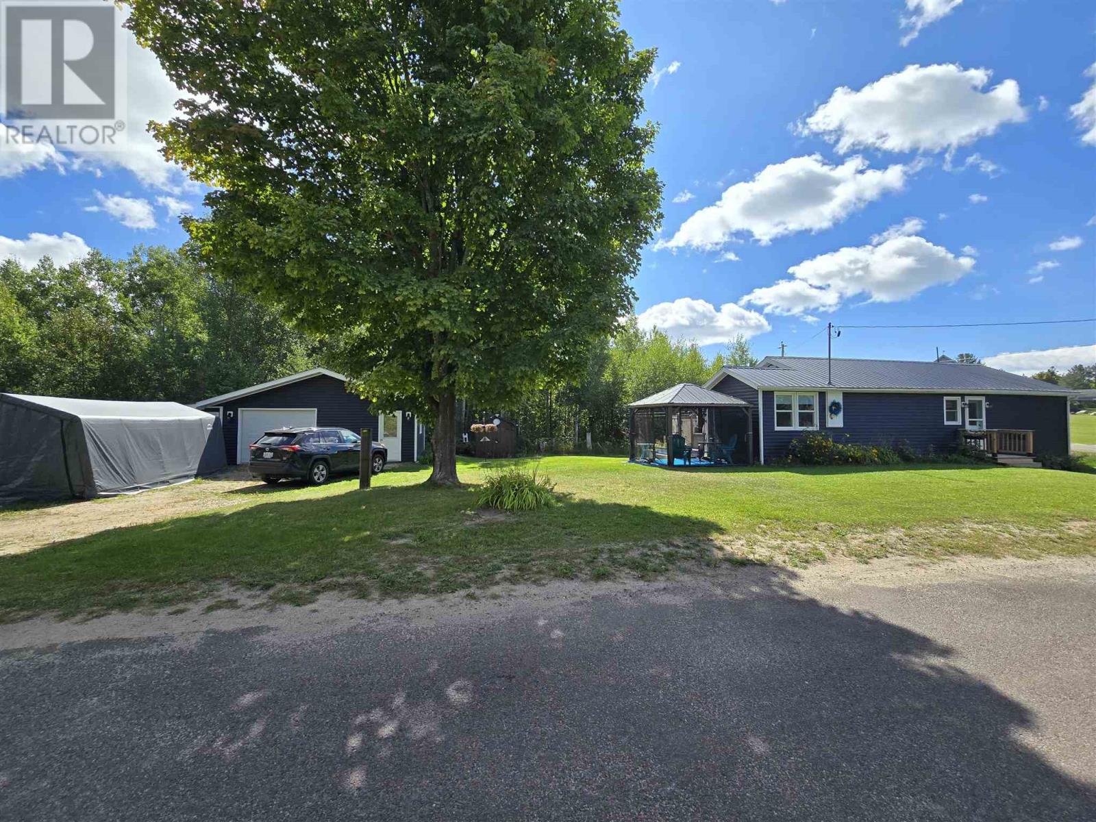 1607 Hilton RD - Photo 3