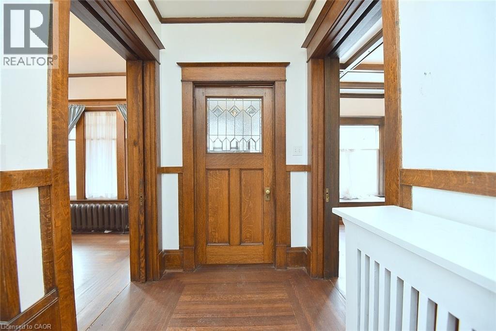 103 SHERMAN Avenue S