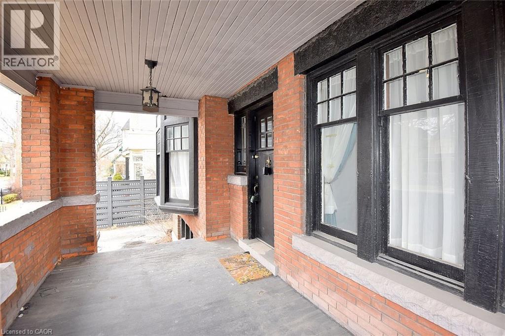 103 SHERMAN Avenue S