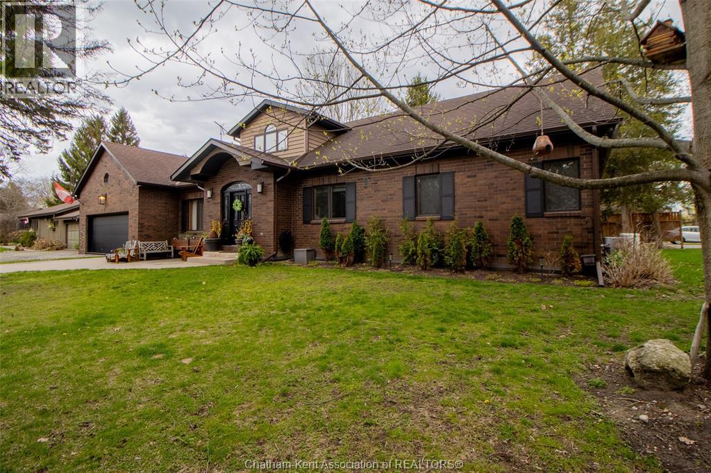 18116 3RD AVENUE, RONDEAU, ON N0P 1X0 - Image 3833071560.jpeg?d=l