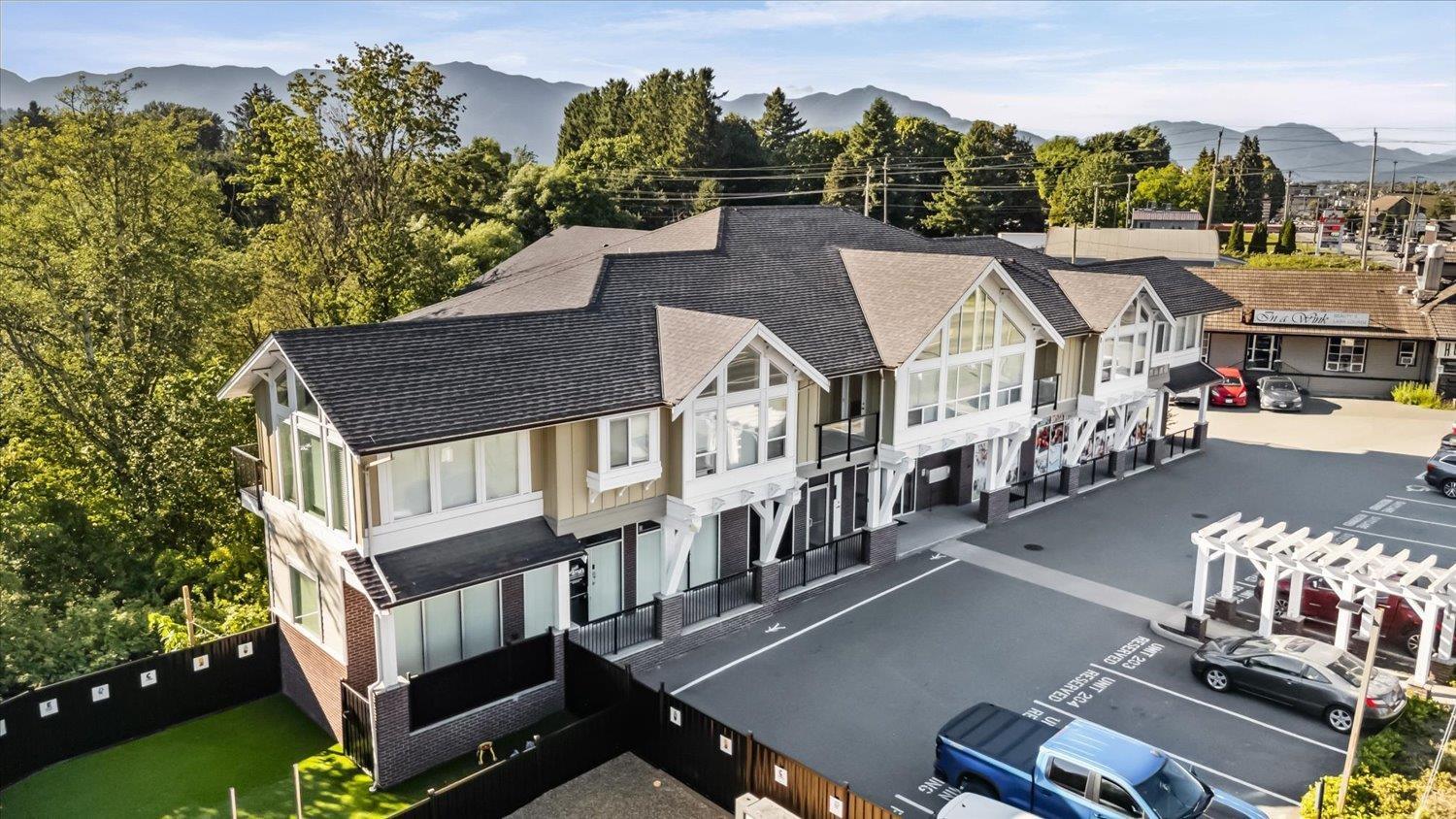 7075 VEDDER ROAD, Sardis West Vedder