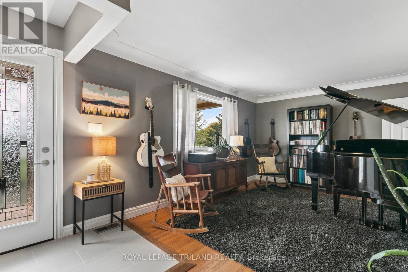 298 SUNSET DRIVE