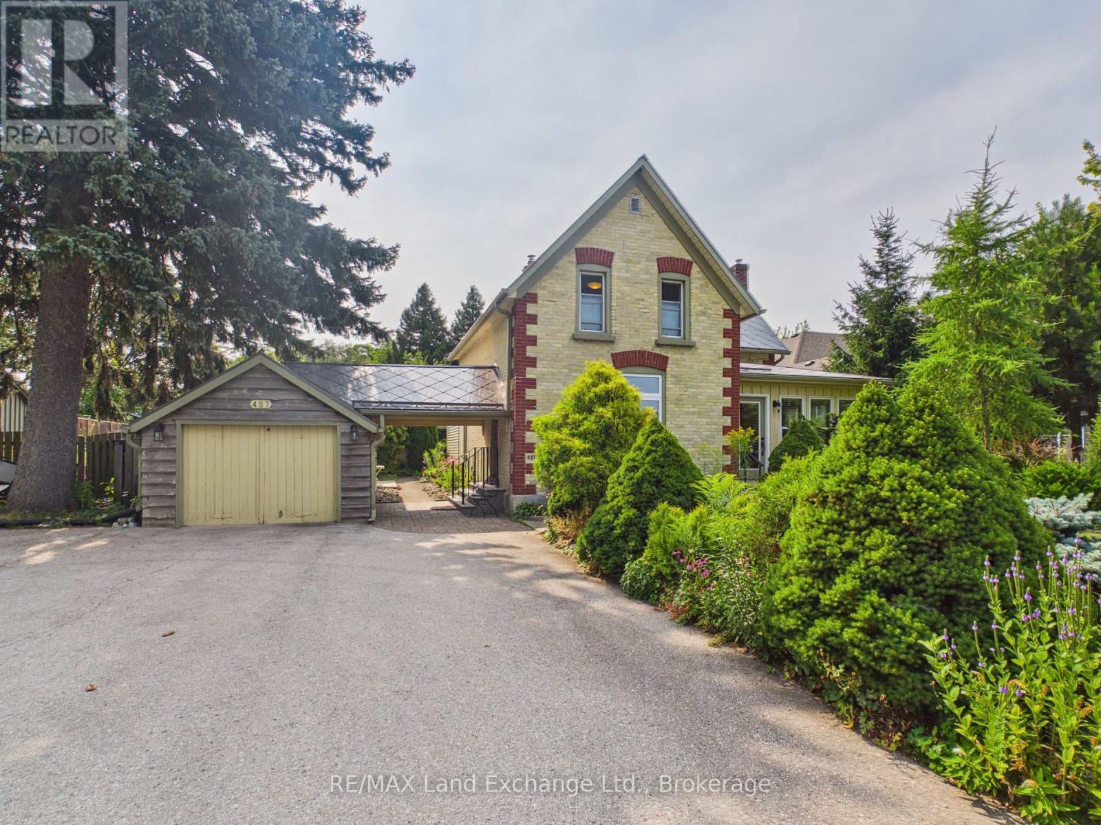 457 PENETANGORE ROW S
