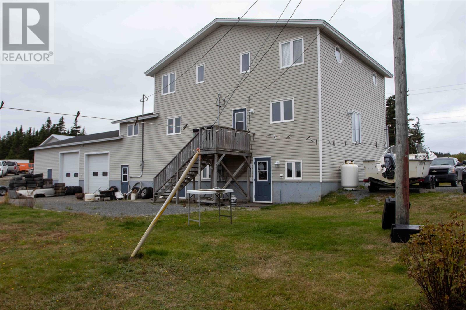 253 John Cabot Drive - Photo 3