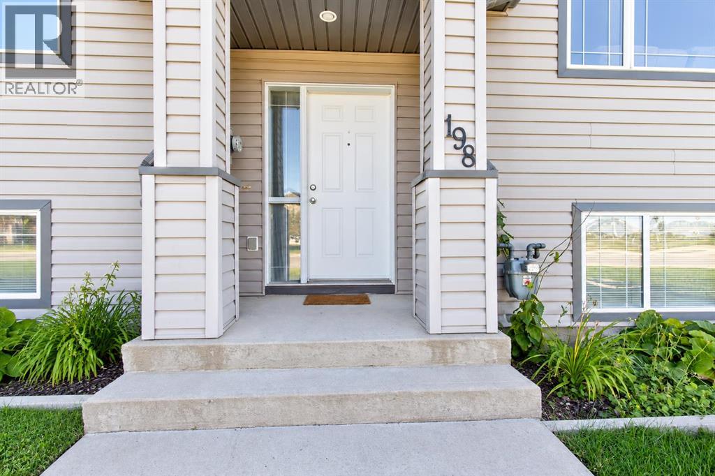 198 Blackfoot Boulevard W