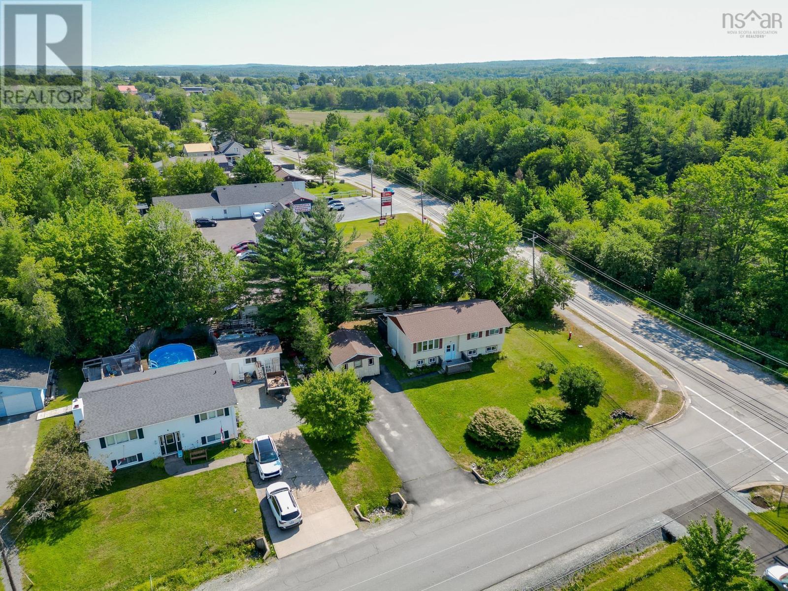 2 Elmwood Drive