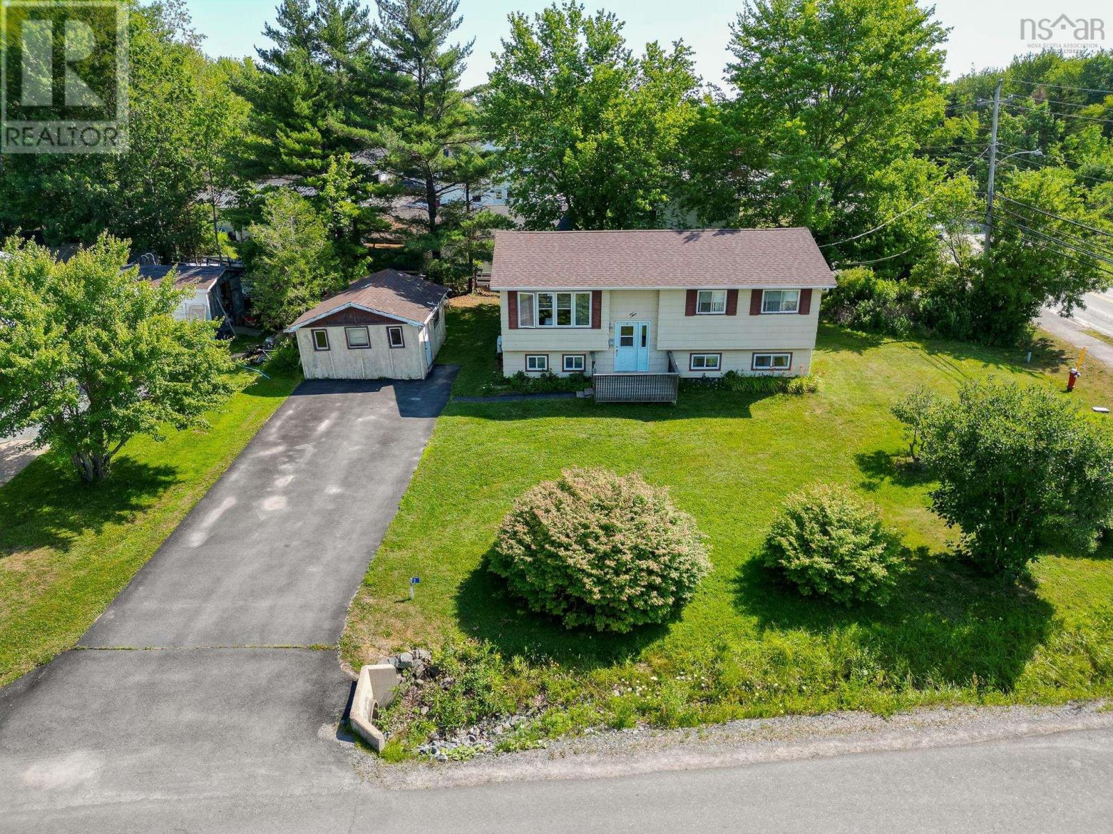 2 Elmwood Drive