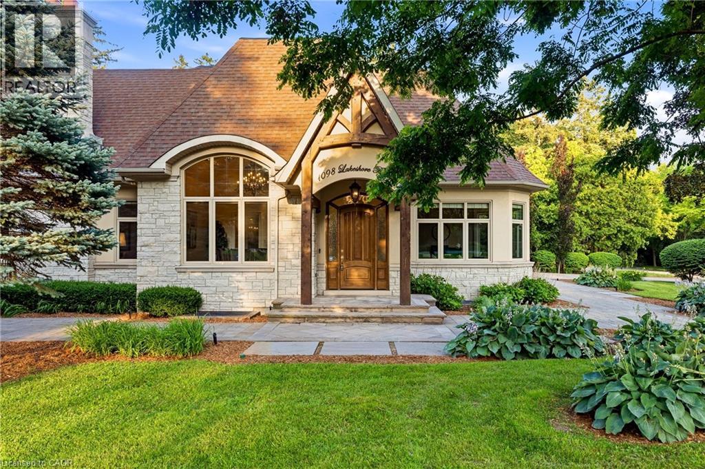 1098 LAKESHORE Road W