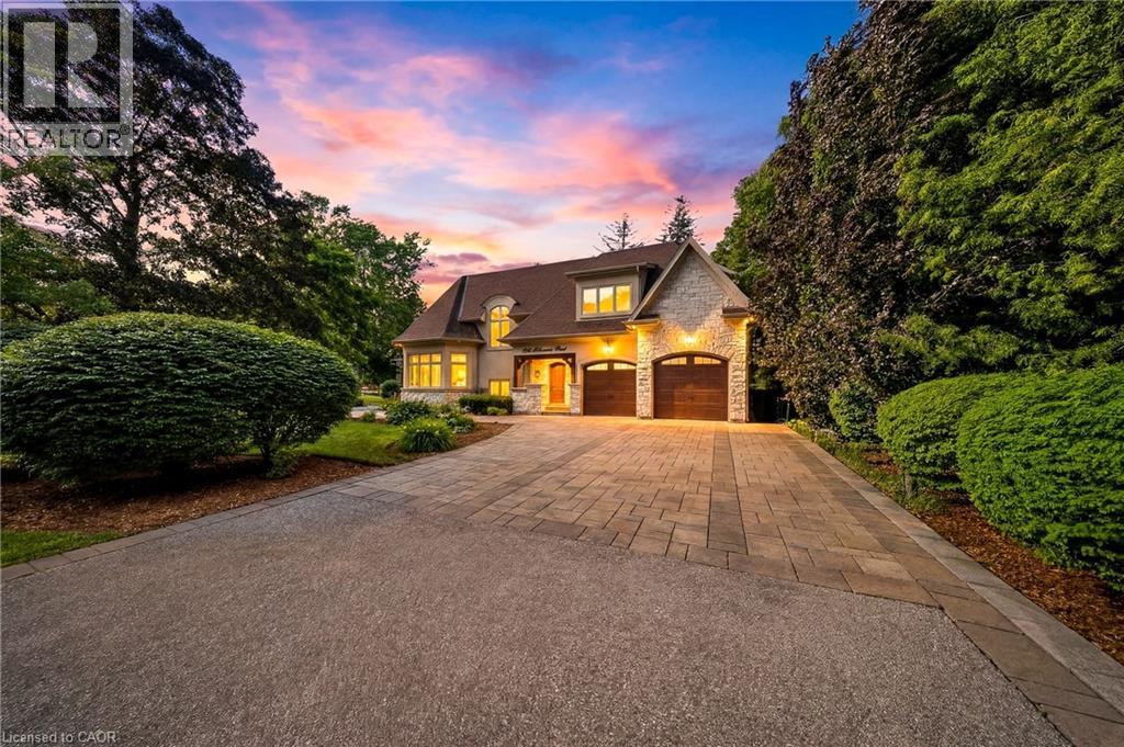 1098 LAKESHORE Road W