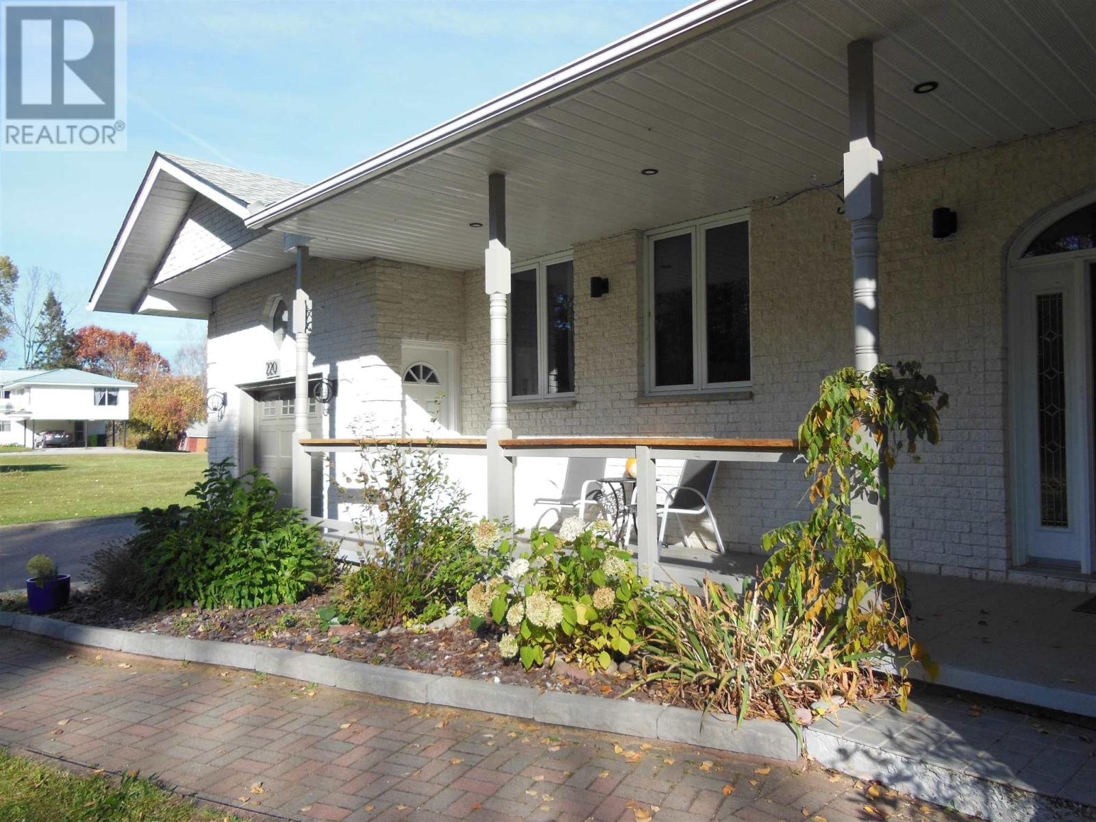 220 Case RD