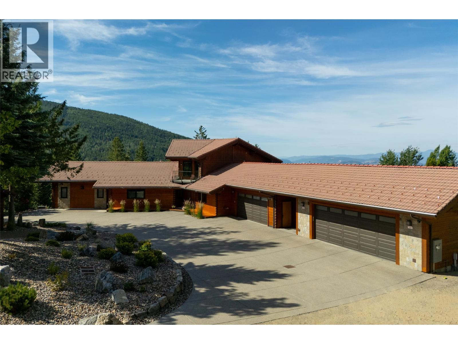 8100/8104 Silver Star Road Road