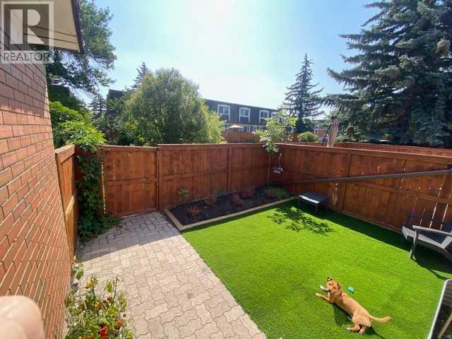 152, 330 Canterbury Drive SW