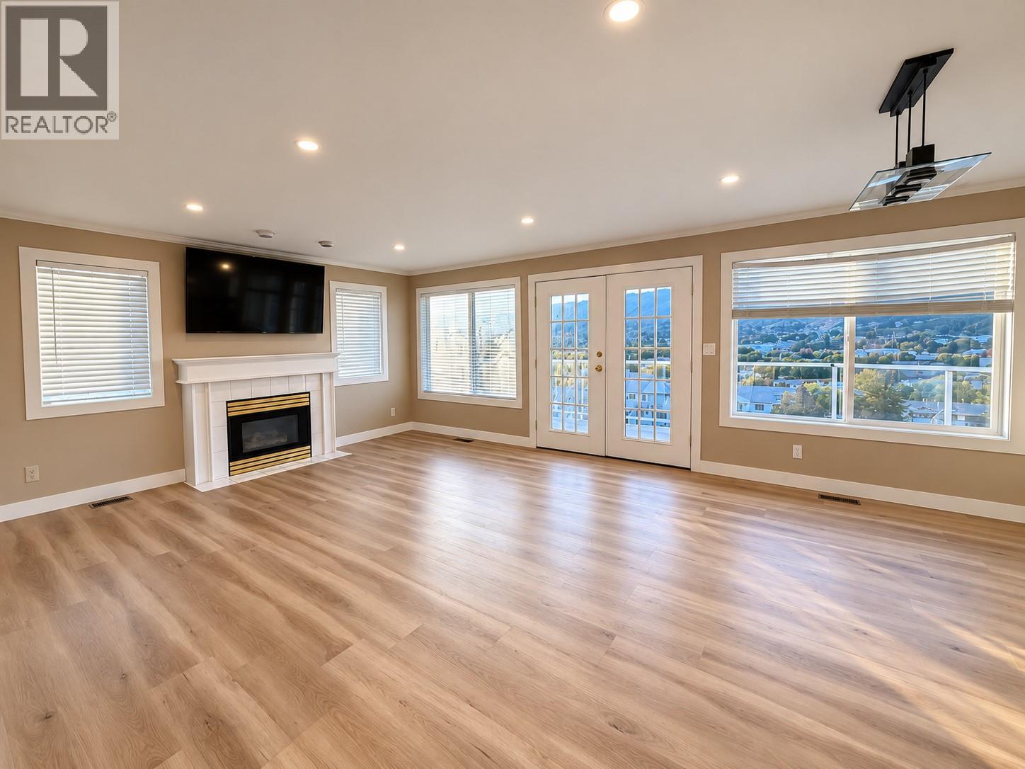4305 Westview Drive