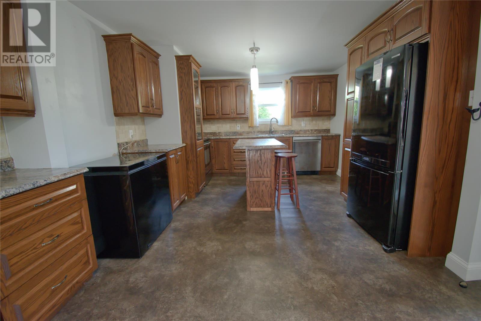 1750 Torbay Road - Photo 3