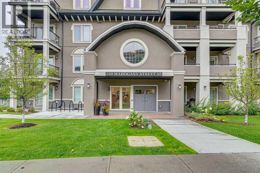 218, 140 Mahogany Street SE