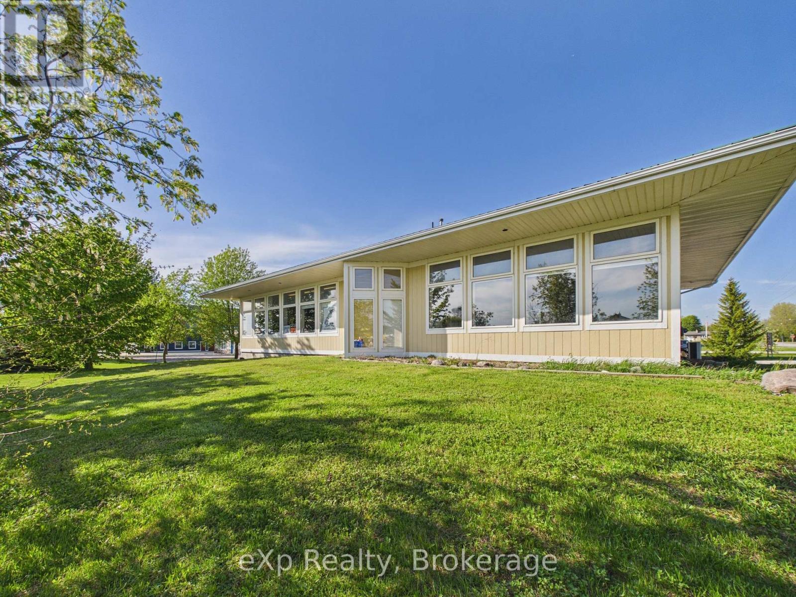 1223 MACKENZIE ROAD