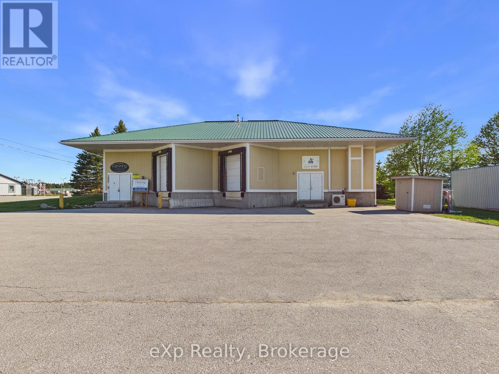 1223 MACKENZIE ROAD