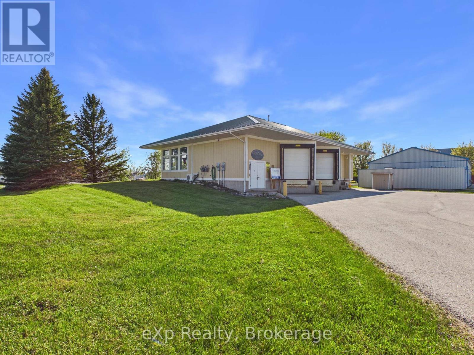 1223 MACKENZIE ROAD