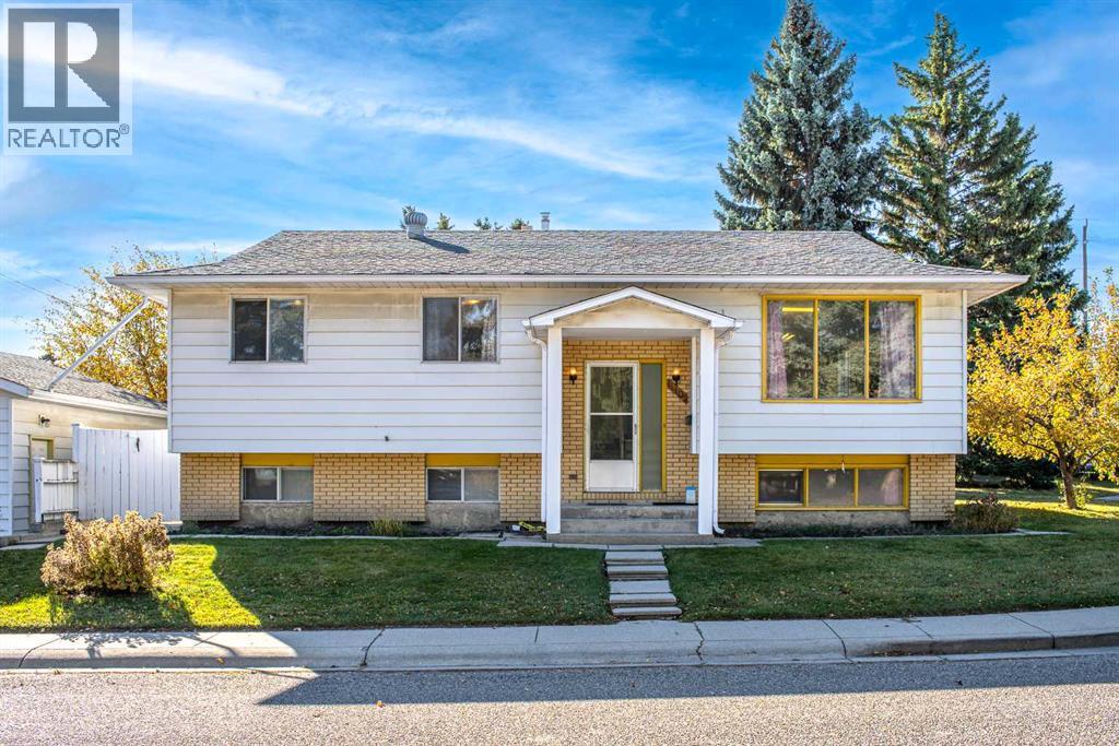 11407 SOUTHDALE CLOSE, CALGARY, AB T2W 2N3 - Image 1985361310.jpeg?d=l