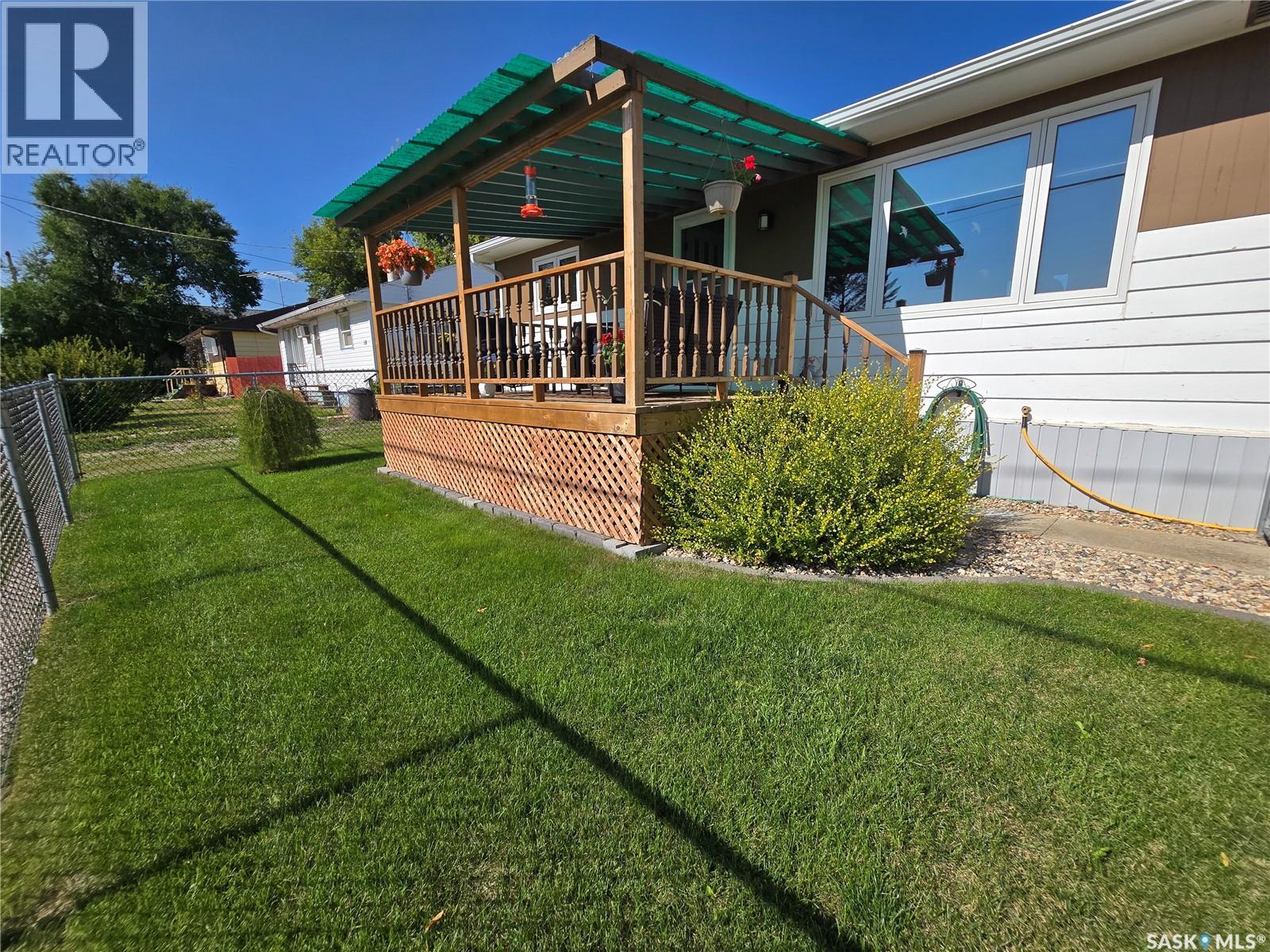 16 Railway AVENUE