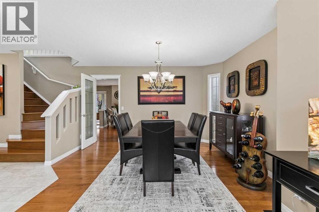 278 Douglasdale Point SE