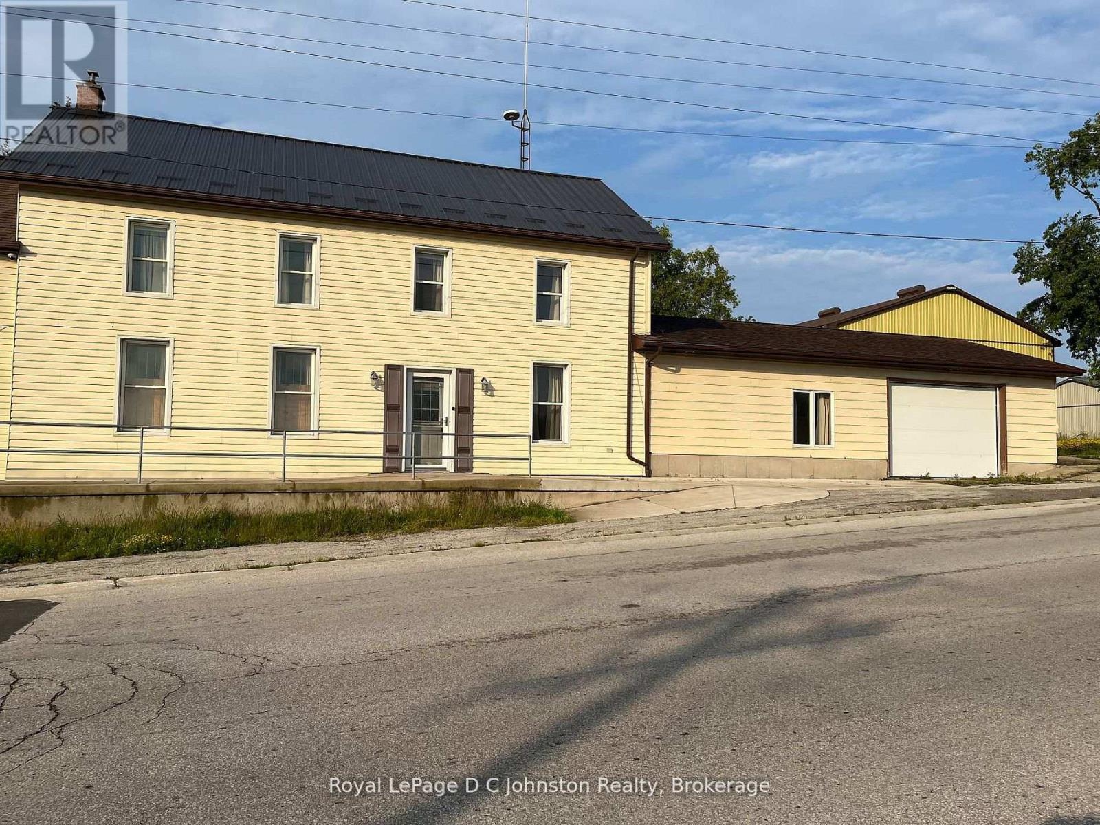 3643 21 HIGHWAY