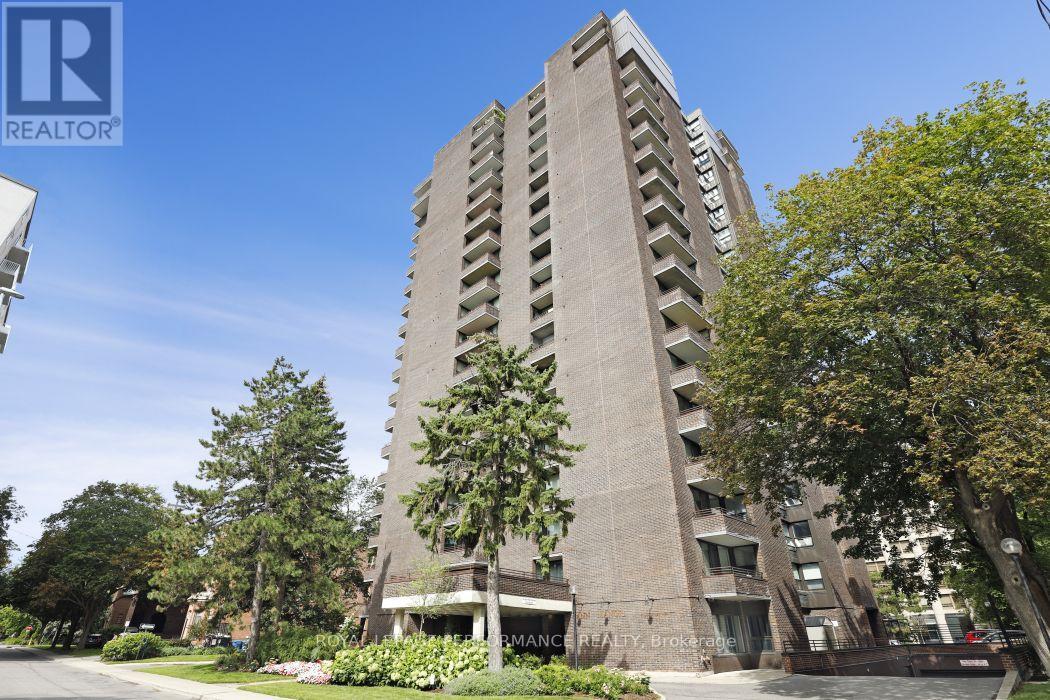 1801 - 71 SOMERSET STREET W