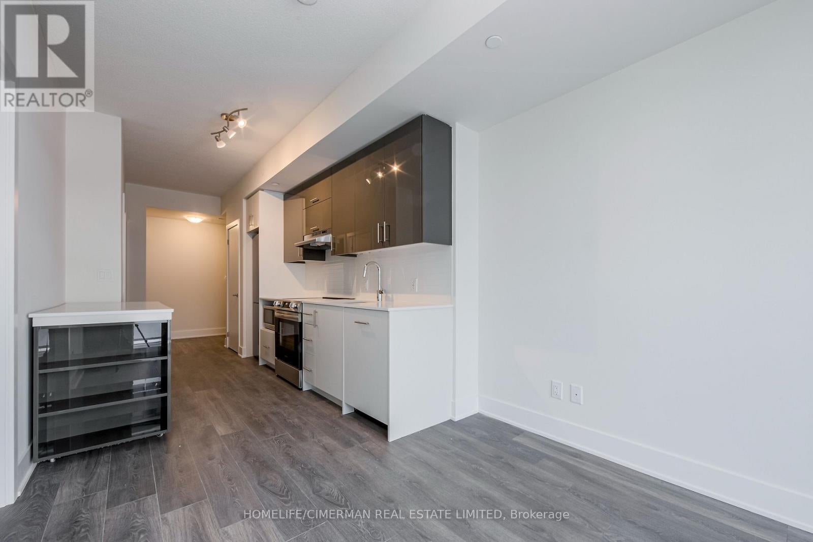 1816 - 188 FAIRVIEW MALL DRIVE