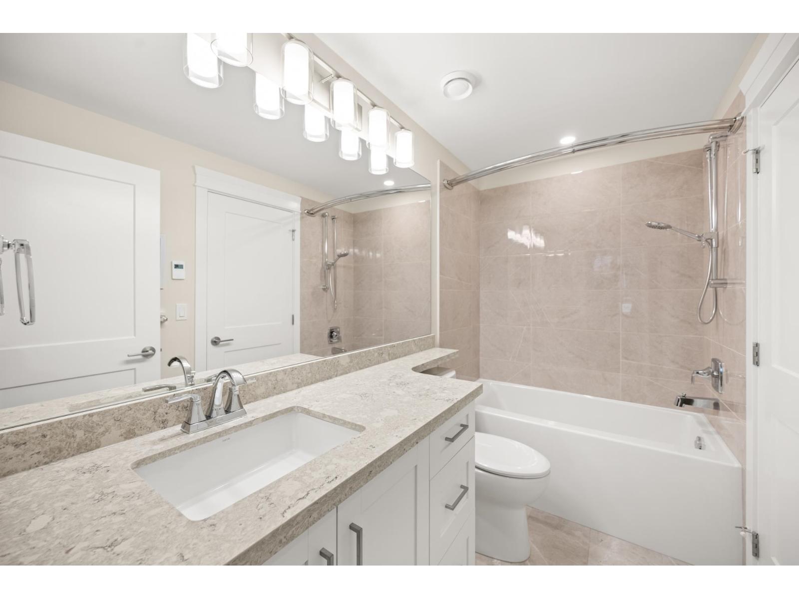 105 11035 RAVINE ROAD