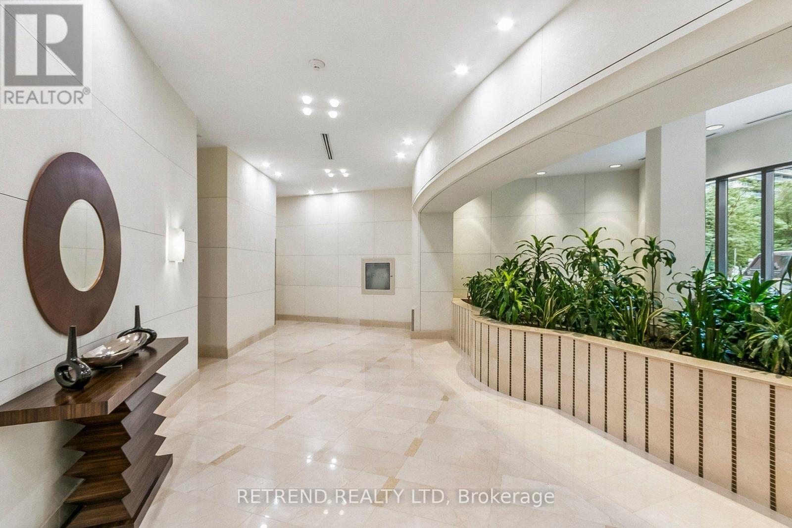 106 - 509 BEECROFT ROAD N