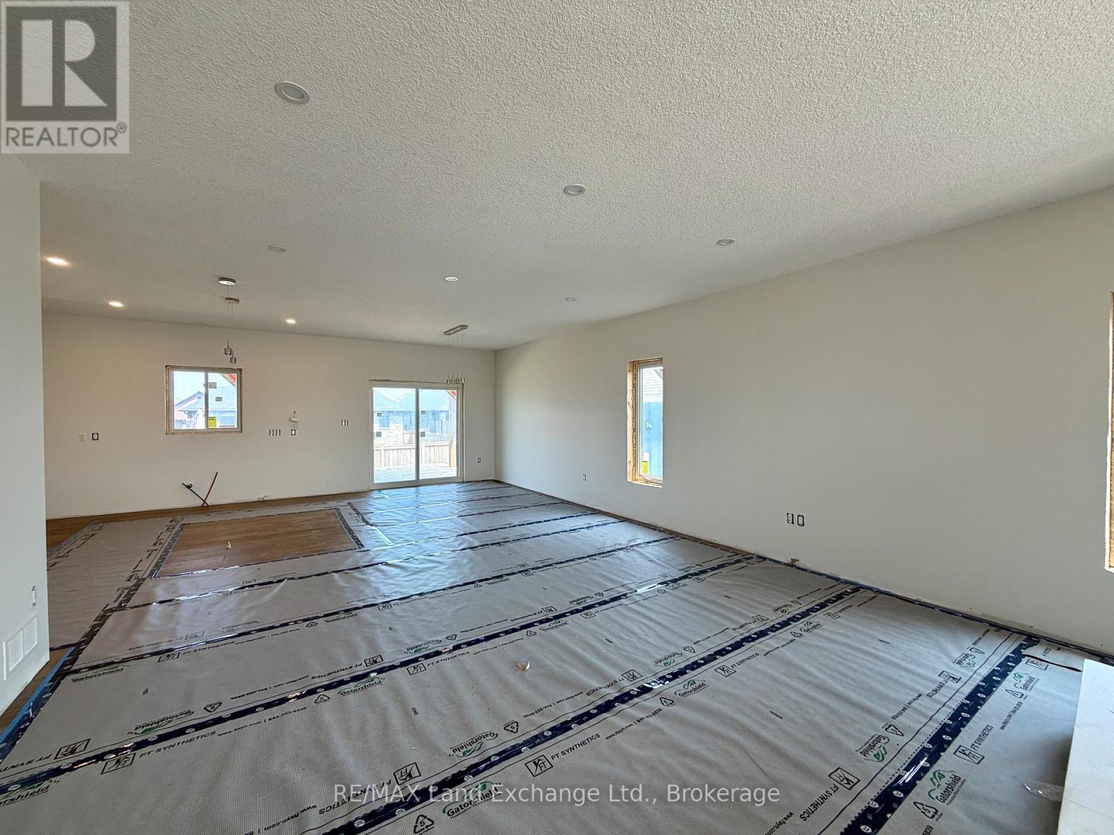 457 NORTHPORT DRIVE