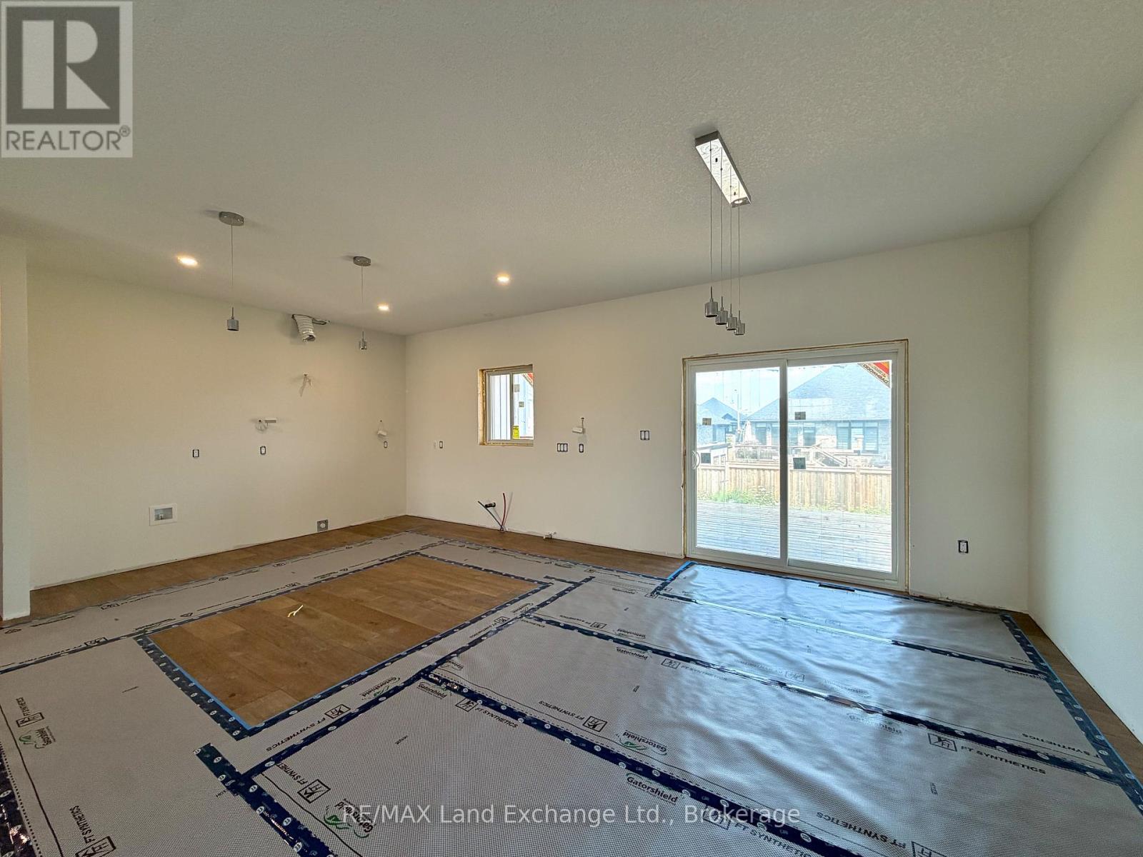 457 NORTHPORT DRIVE