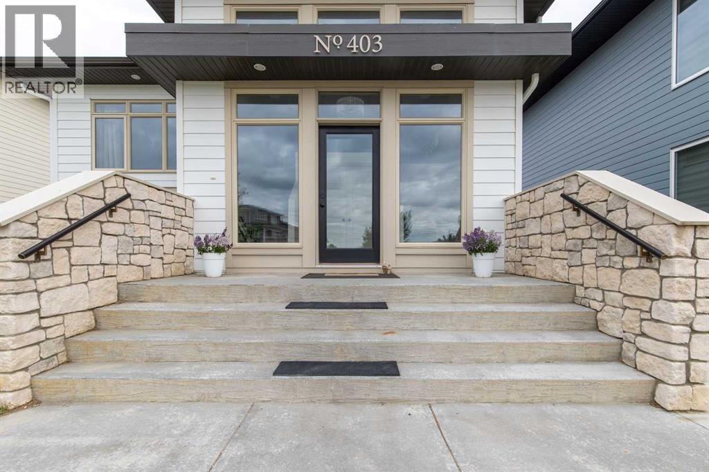 403 Caledonia Boulevard W