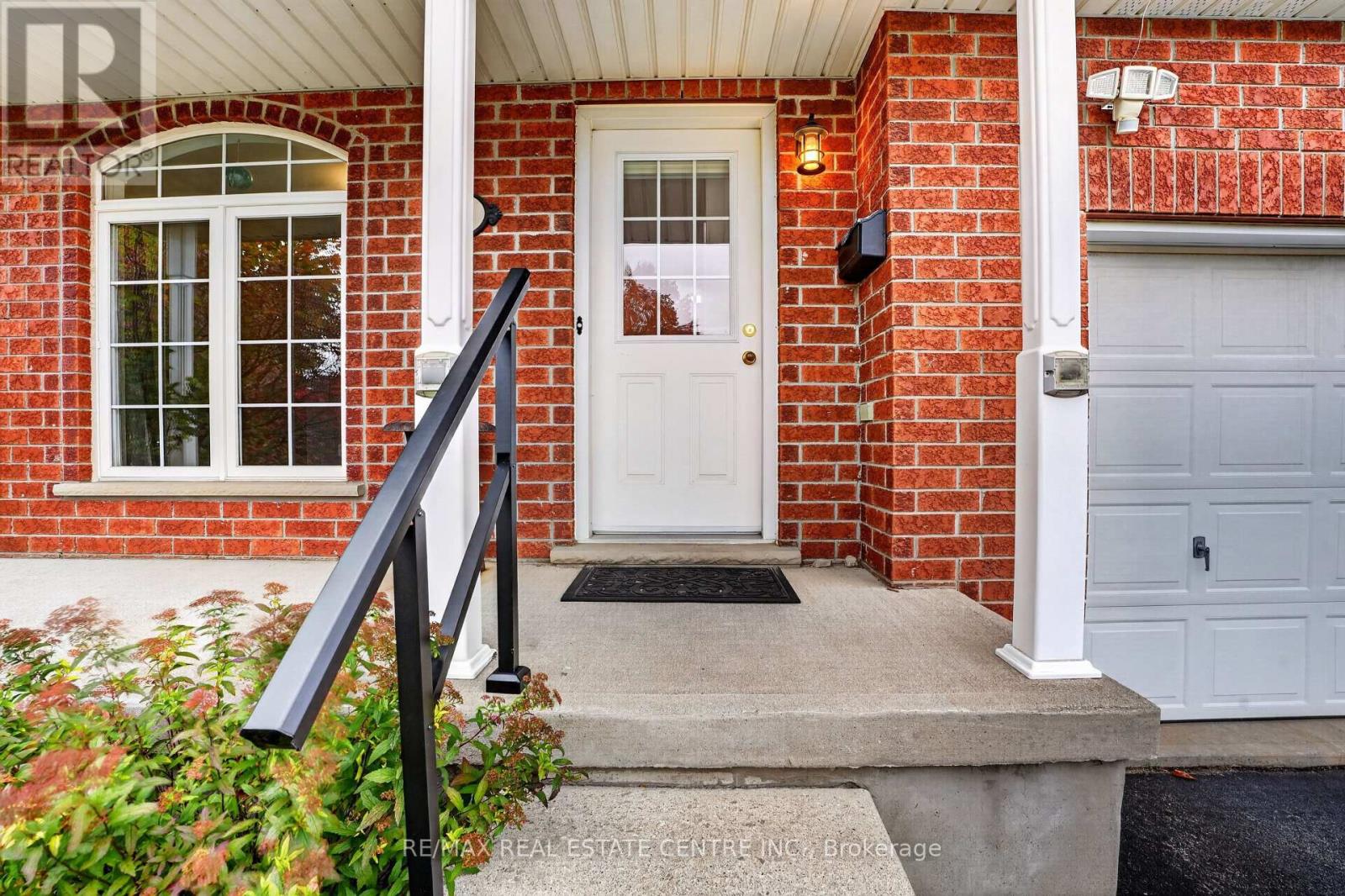 10 PATTISON PLACE