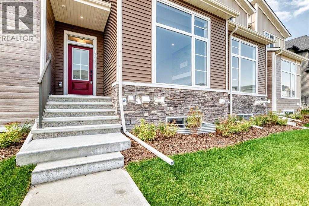 1063 Bayview Crescent SW