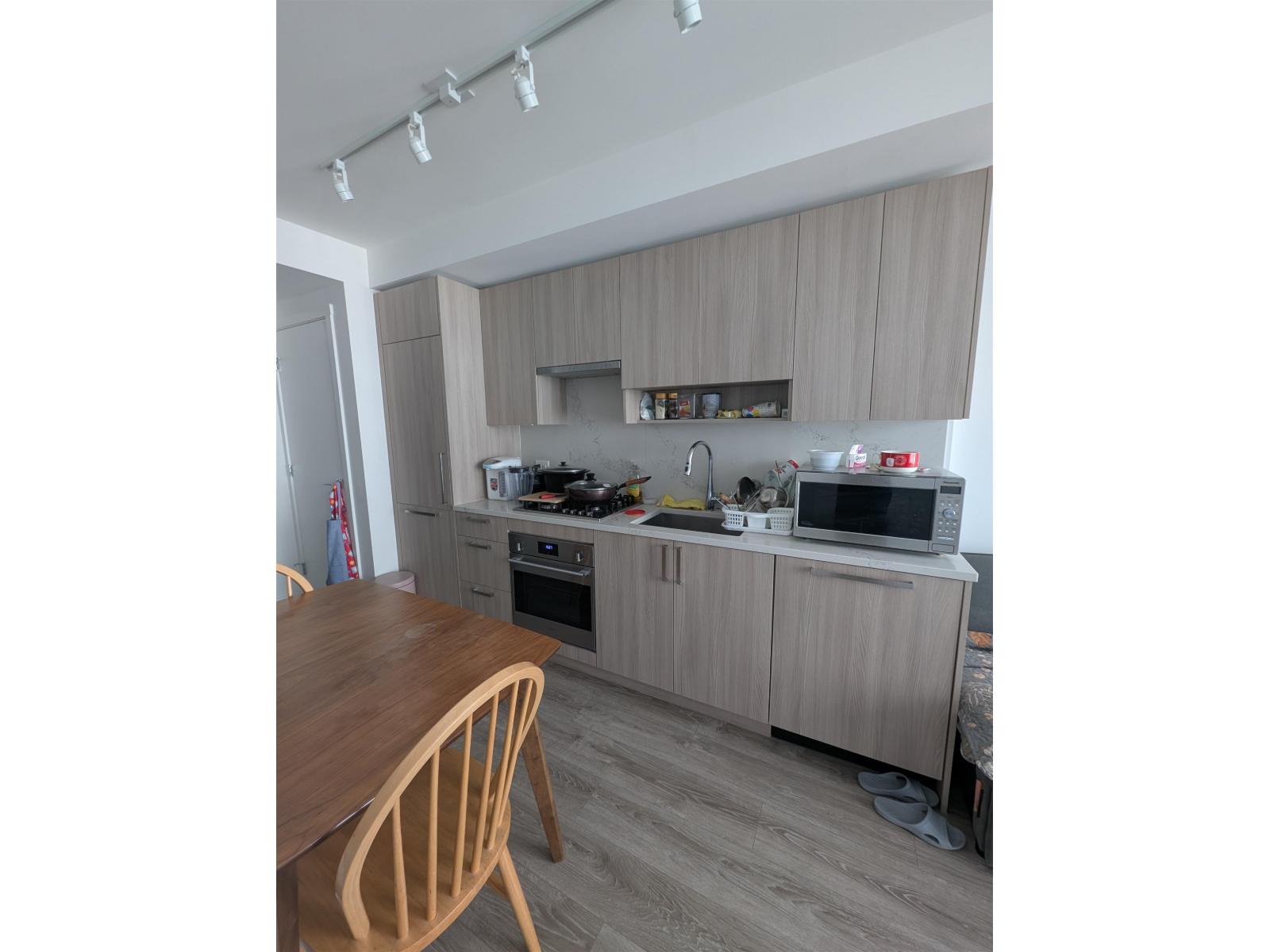 #915 13350 CENTRAL AVENUE
