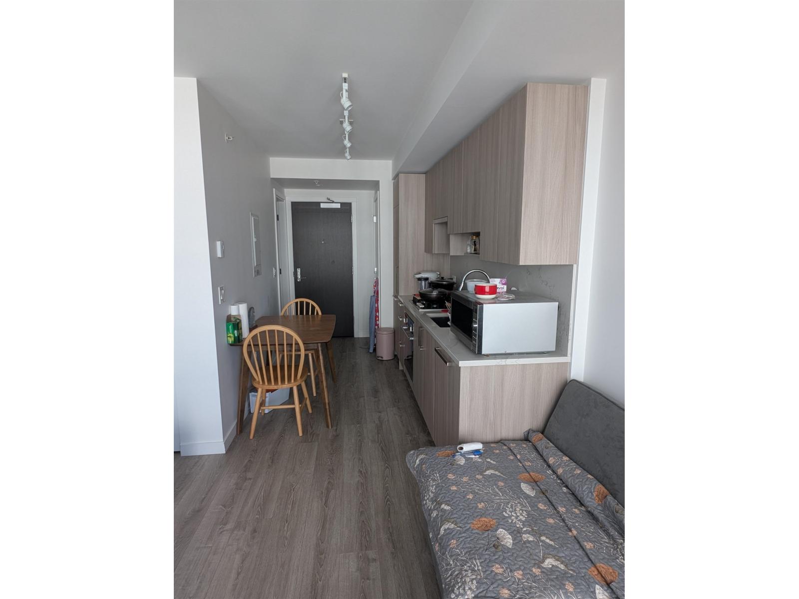 #915 13350 CENTRAL AVENUE