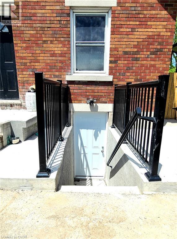 120 ELMWOOD Avenue Unit# B