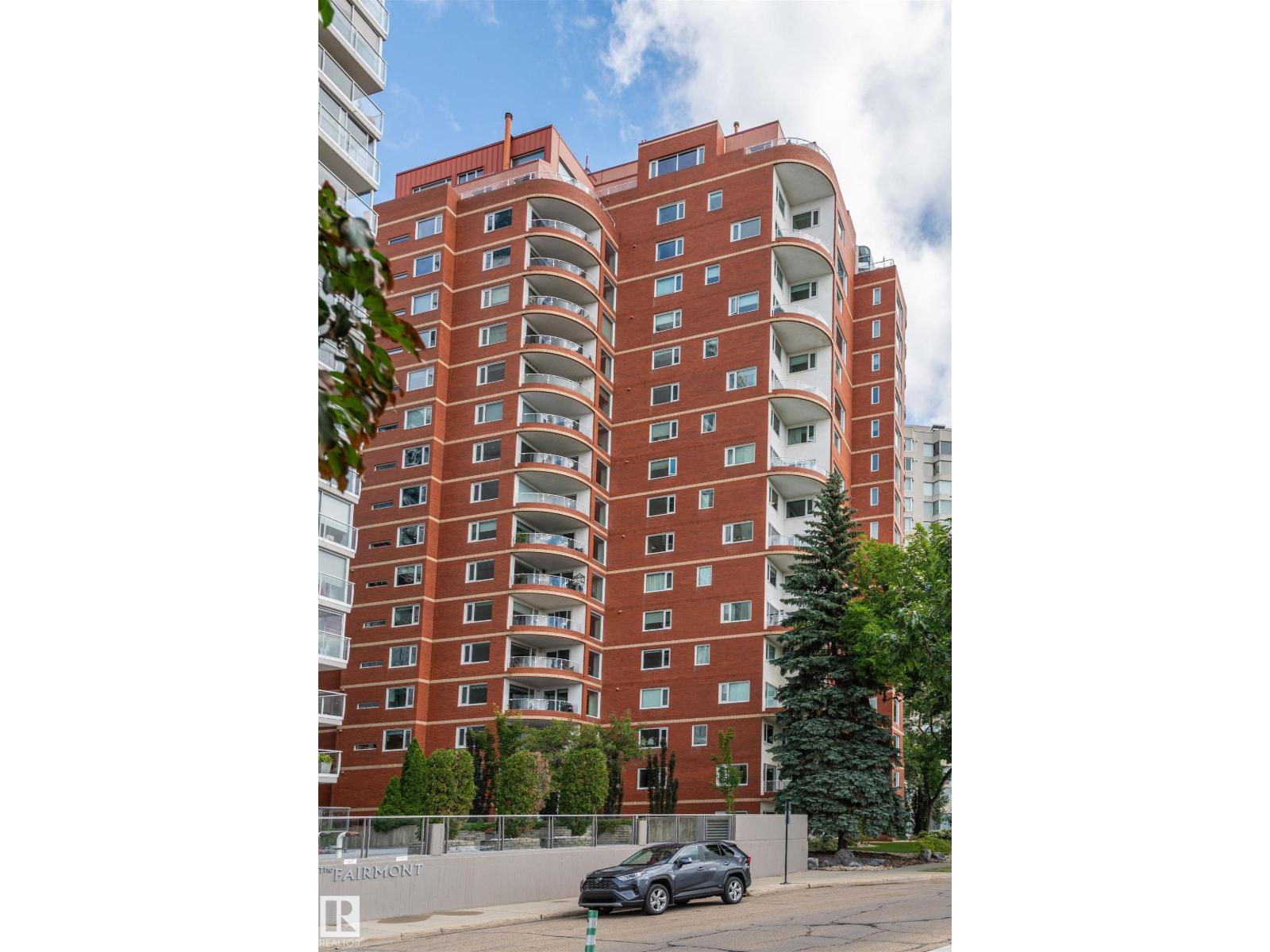 #1202 10010 119 ST NW