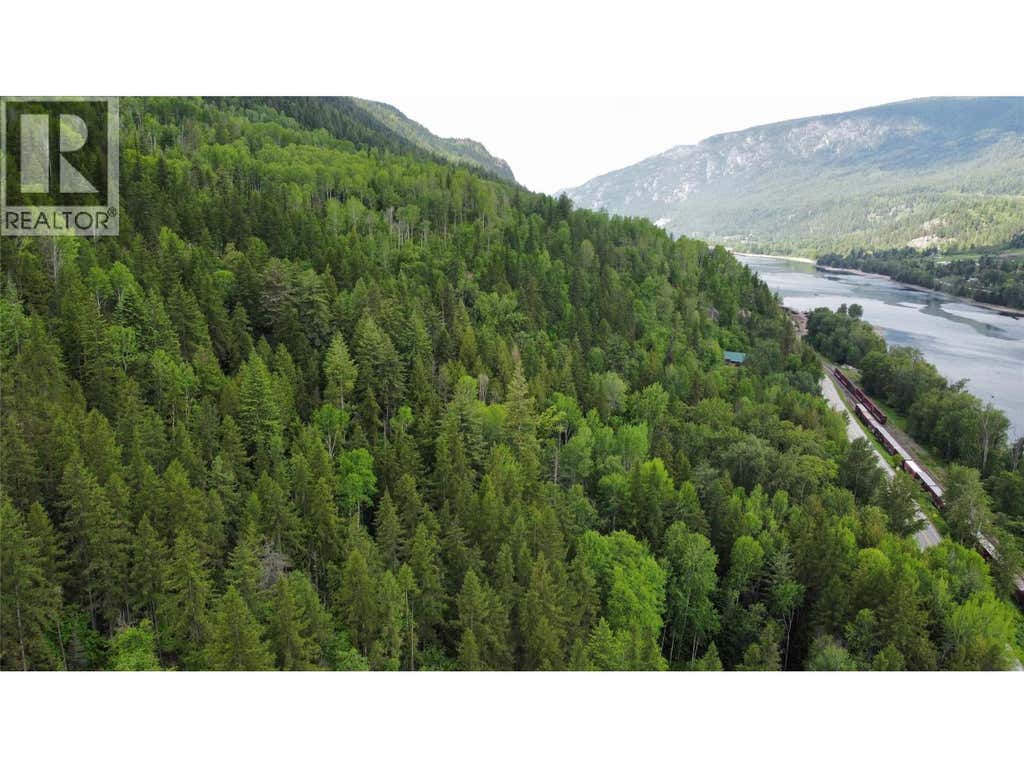 ARROW LAKE 10 LOT PACKAGE ARROW LAKES DRIVE