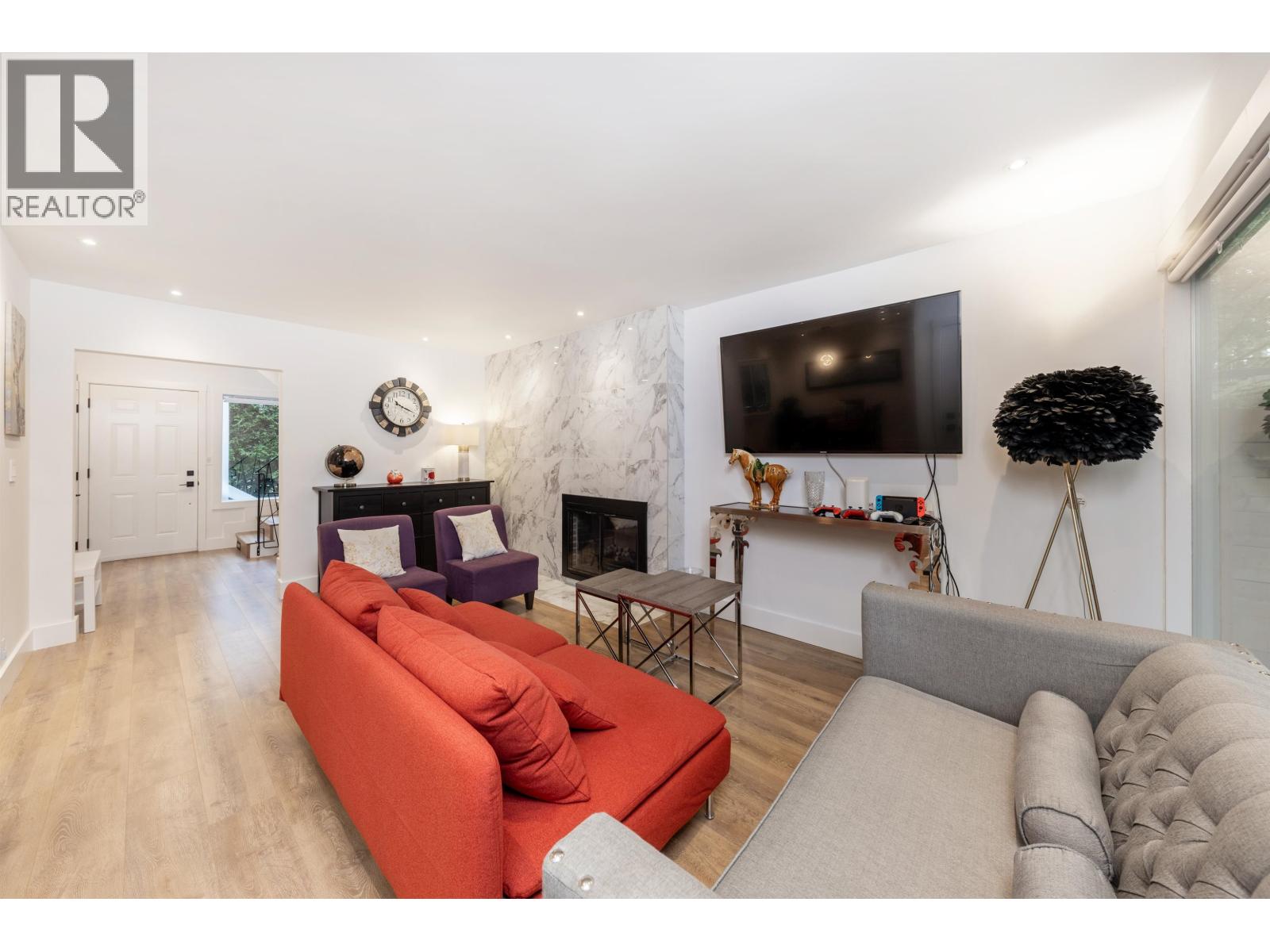 8 GLENMORE DRIVE