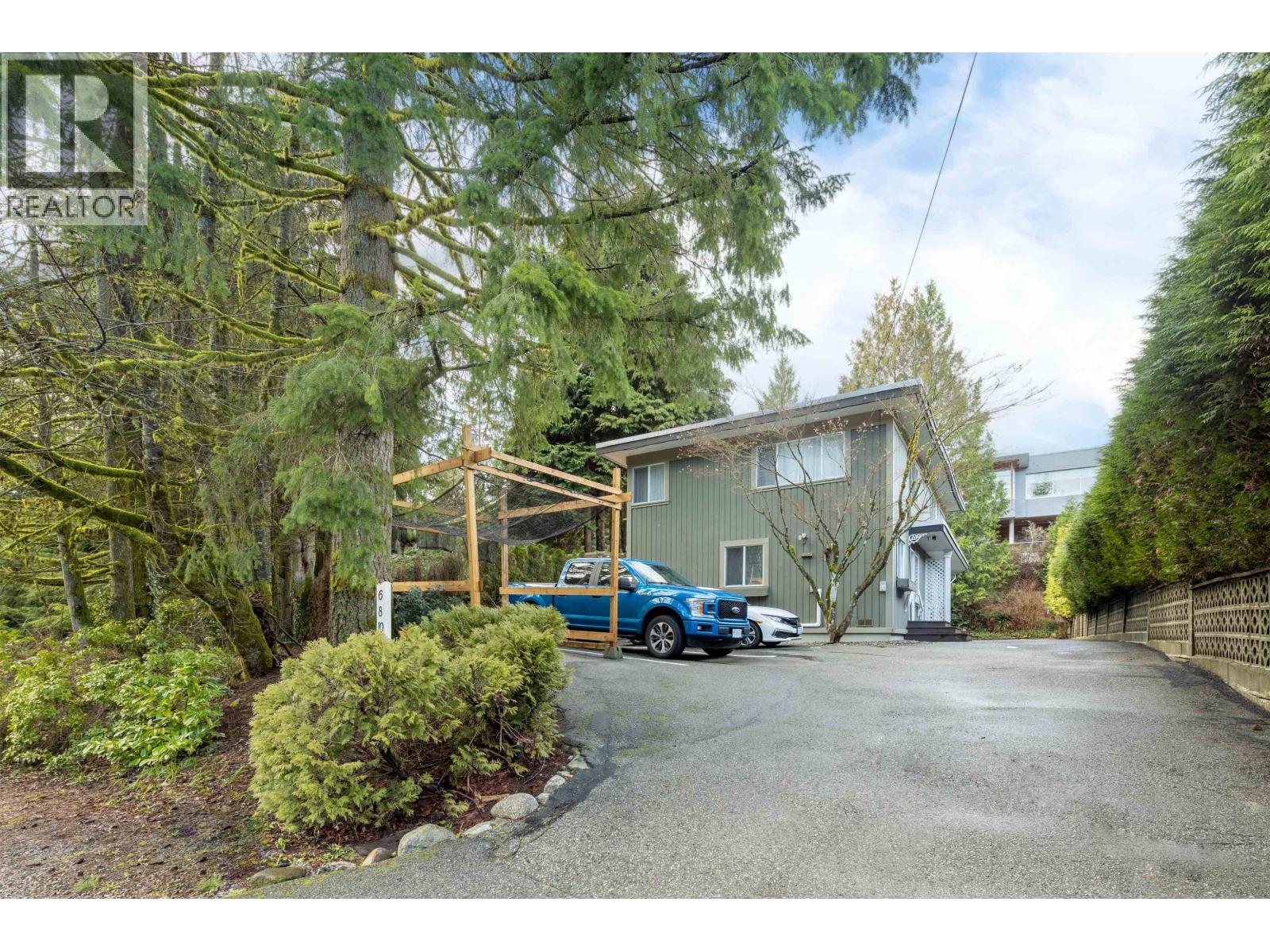 8 GLENMORE DRIVE
