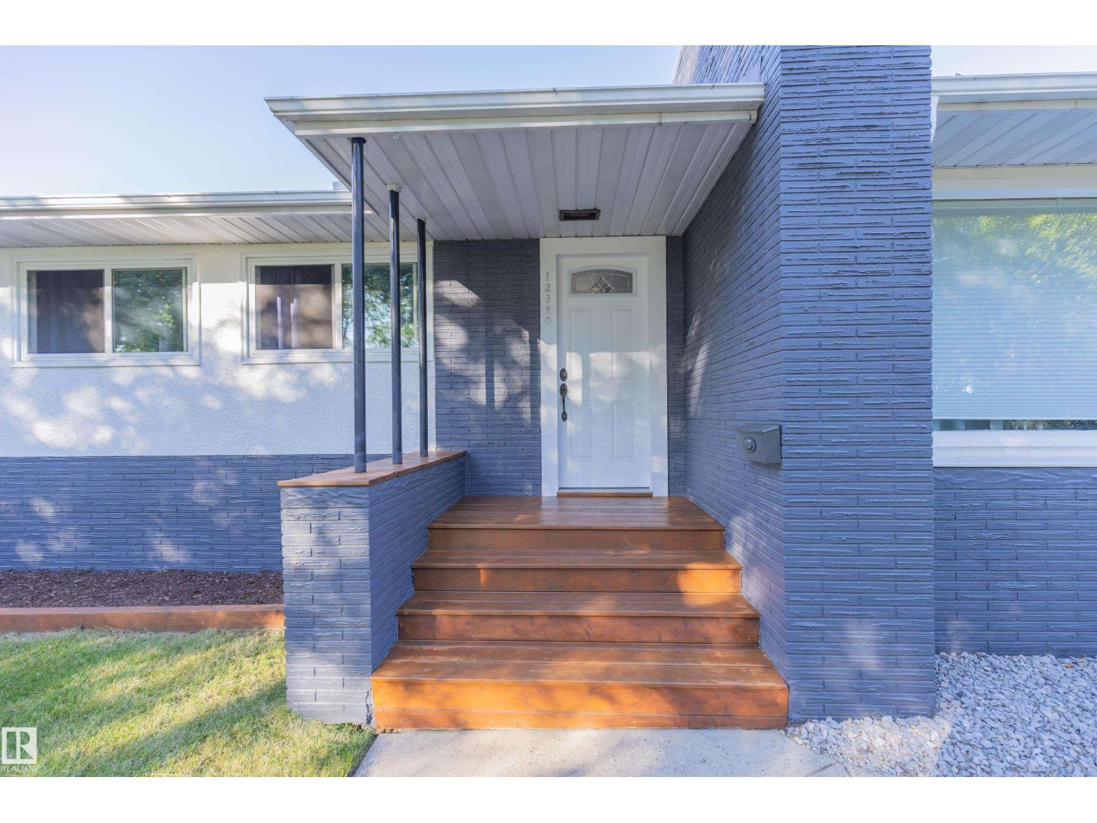 12380 132 ST NW