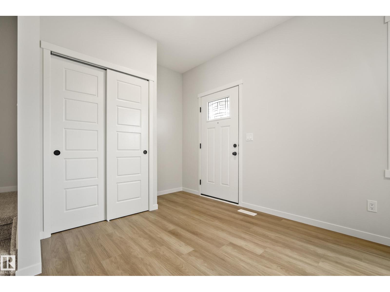 1224 MCLEOD AV