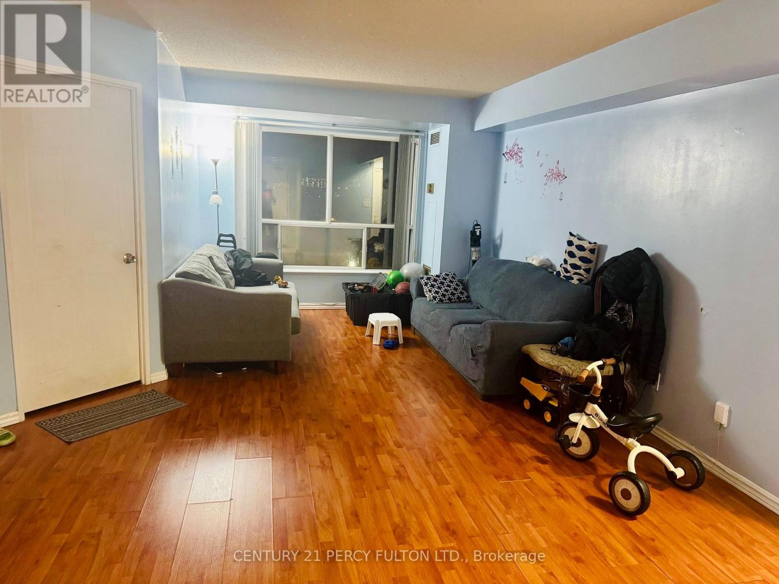 721 - 2550 LAWRENCE AVENUE E