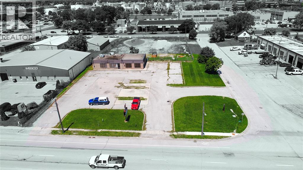 565 VIDAL STREET South