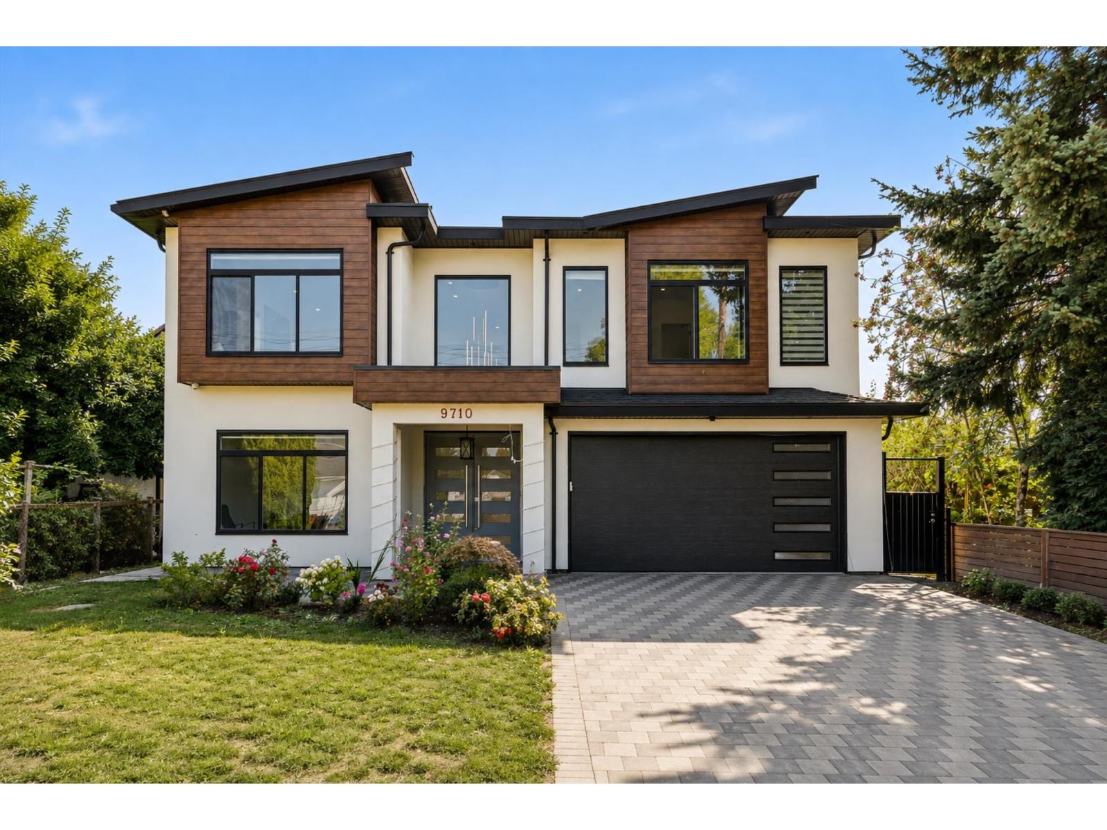 9710 HEMLOCK STREET, Chilliwack Proper East