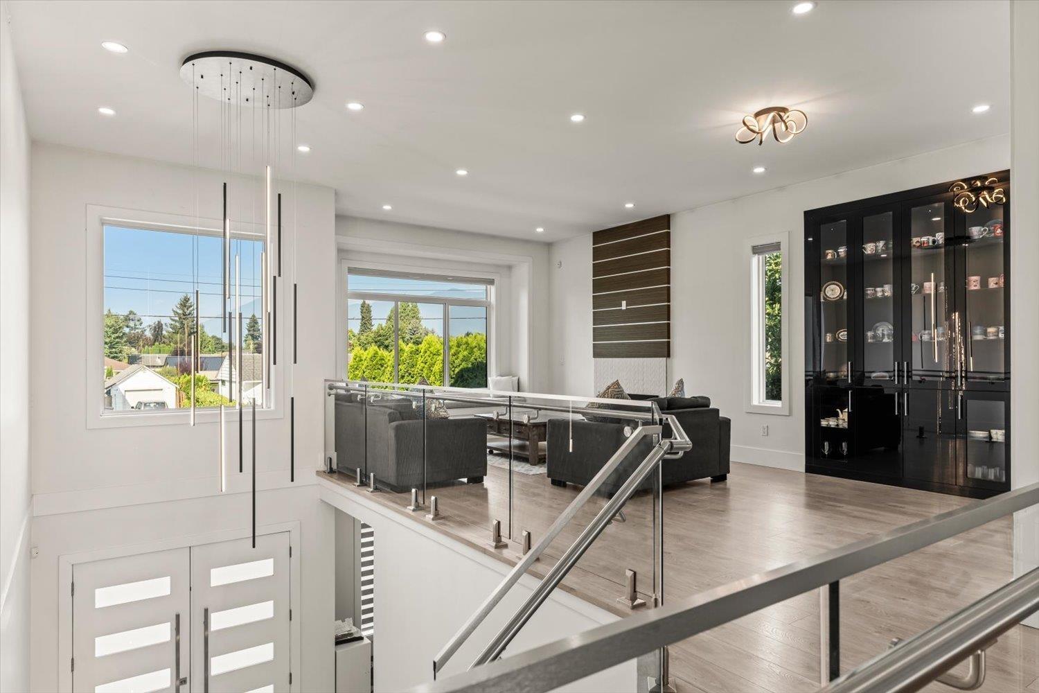 9710 HEMLOCK STREET, Chilliwack Proper East